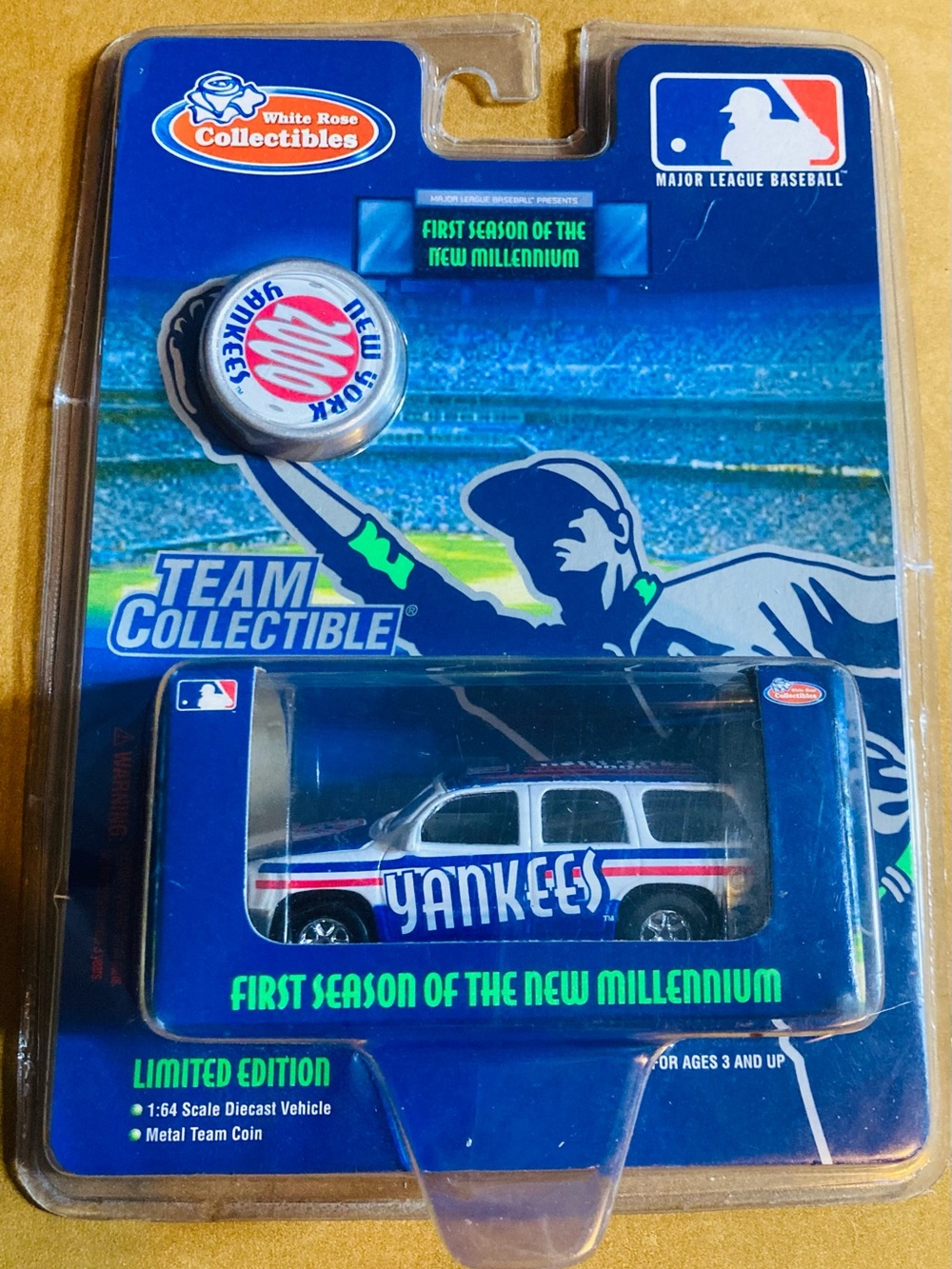 2000 New York Yankees Team Diecast GMC Yukon White Rose Collectibles MLB